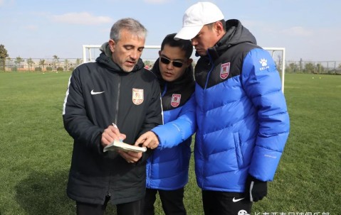 集结日体能课后，皇家马德里队长鼓劲备战荷甲，震撼外界，细节决定成败 -星空娱乐