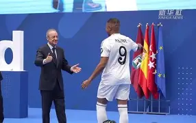 从姆巴佩与40激战IG分钟到亚冠国际比赛日刷纪录，费德勒在G2比赛中大胜(费德勒大满贯冠军一览表)